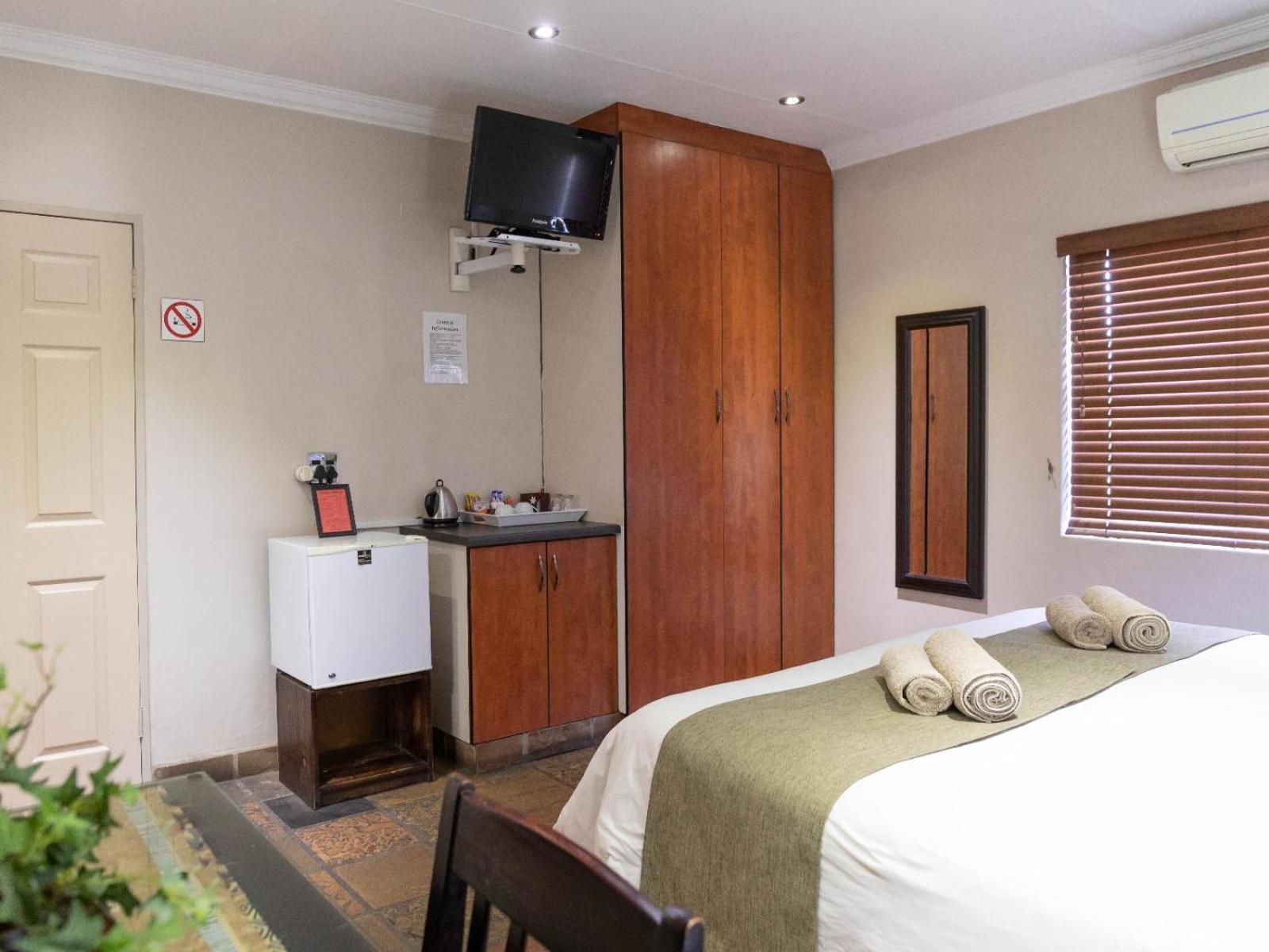 The Orion Hotel Миделбург Стая снимка